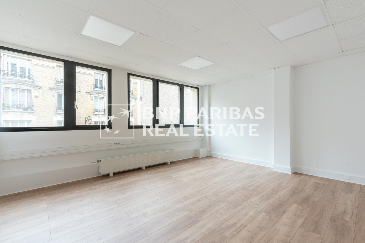 Bureau Saint-Mandé 195m² Location bureau Saint-Mandé Val-de-Marne OLBUR2426333 1